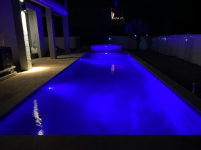 Beach Chateau *Game Room* Fire Pit* Beach* 4 bdrm
